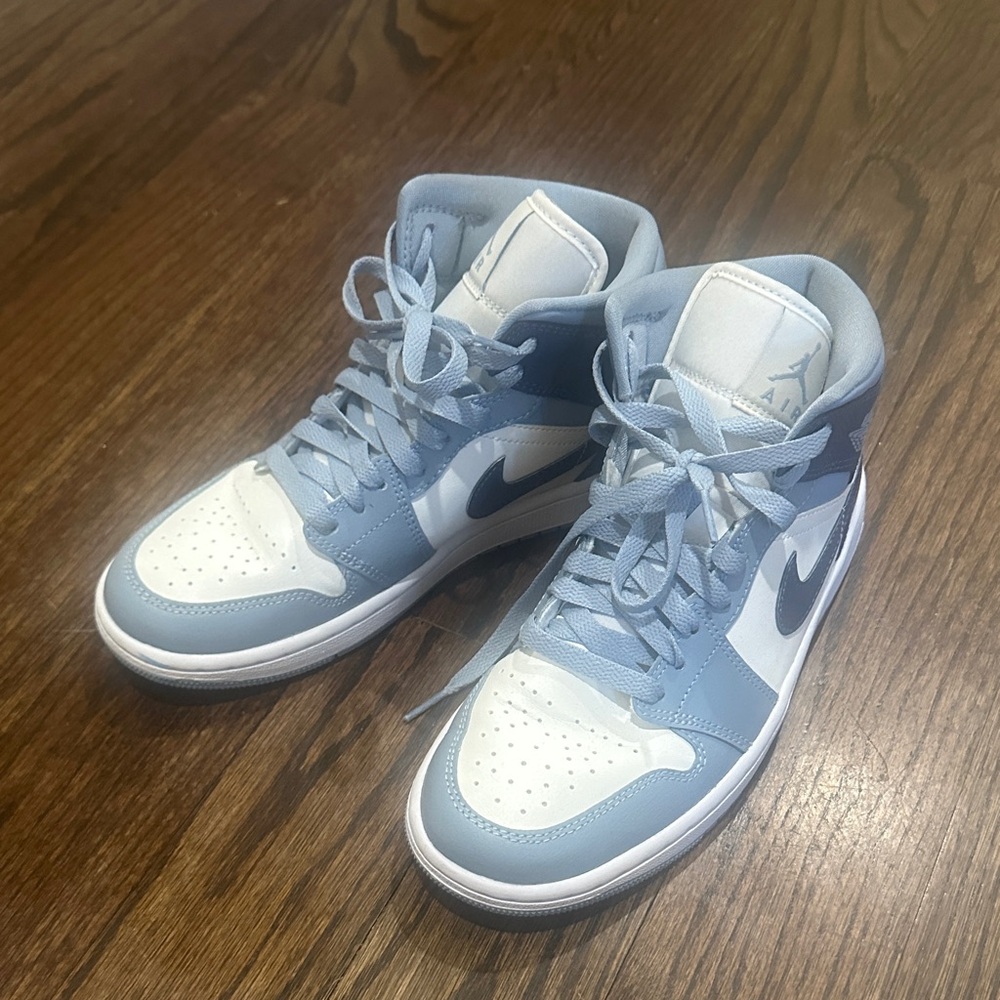 Nike High-Top Sneakers in Light Blue and White